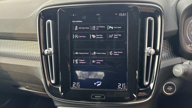 Volvo Xc40 2.0 T4 R DESIGN 5dr AWD Geartronic Petrol Estate